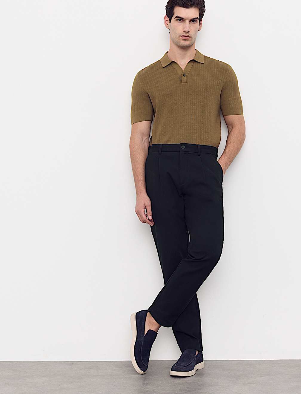 Tapered Fit Textured Dobby Pleat Front Chinos