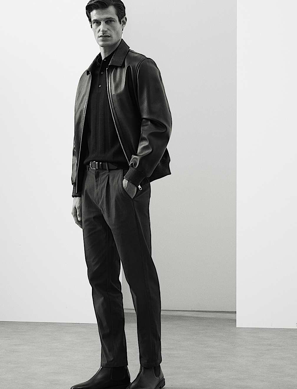 Regular Fit Textured Dobby Pleat Front Chinos