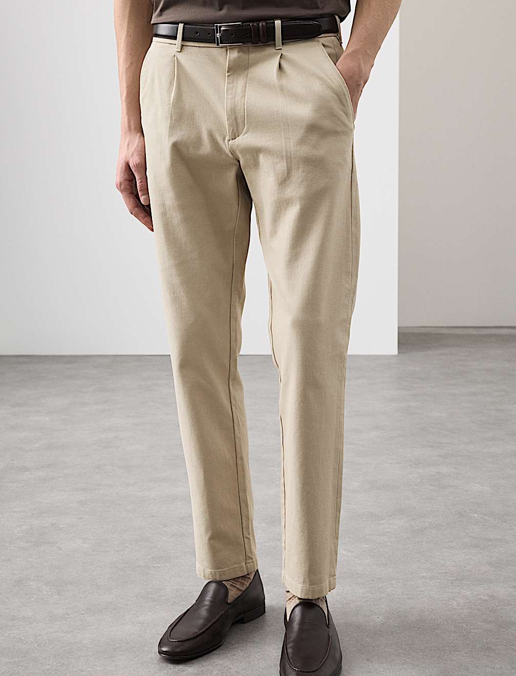 Tapered Fit Textured Dobby Pleat Front Chinos