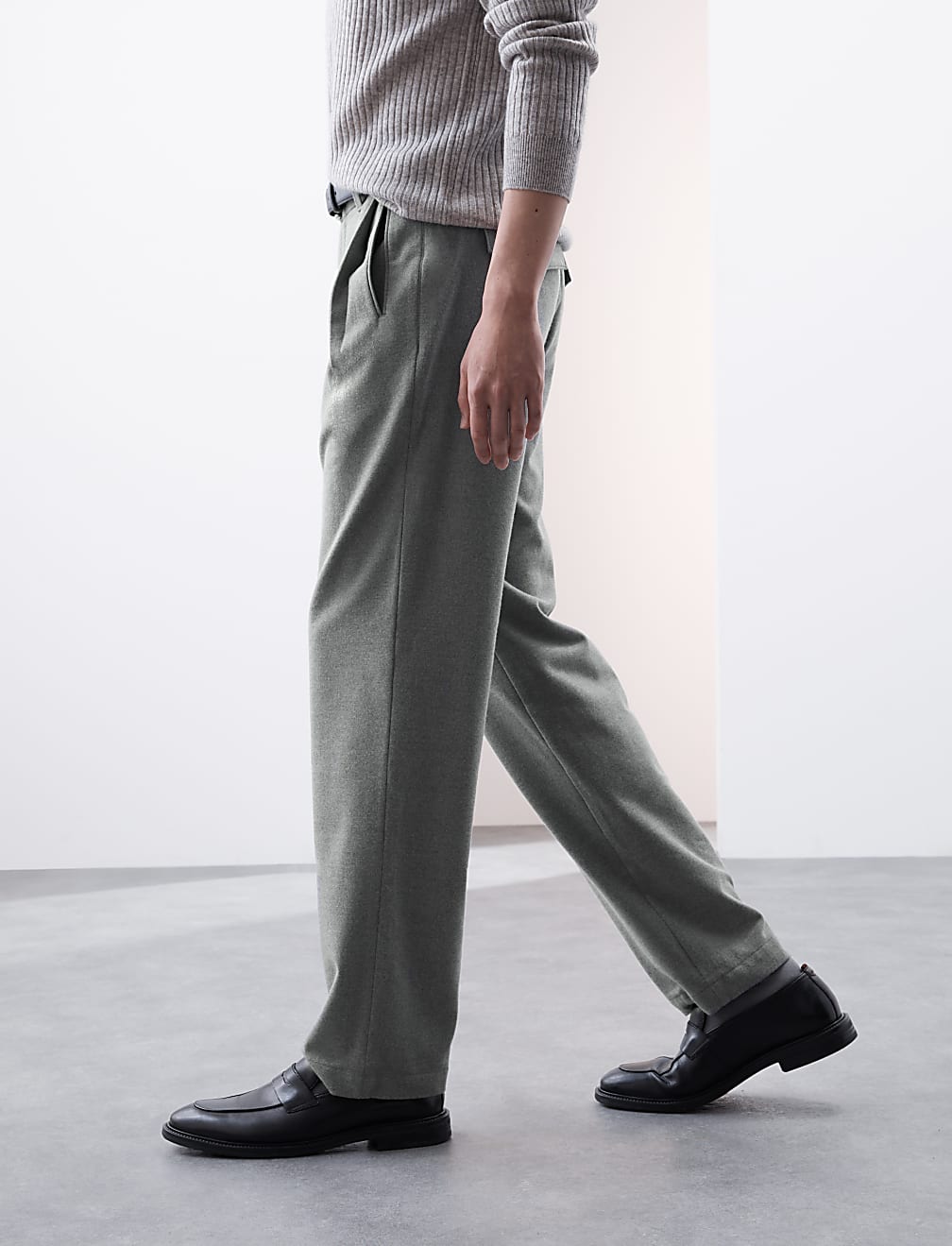 Tapered Fit Single Pleat Trousers