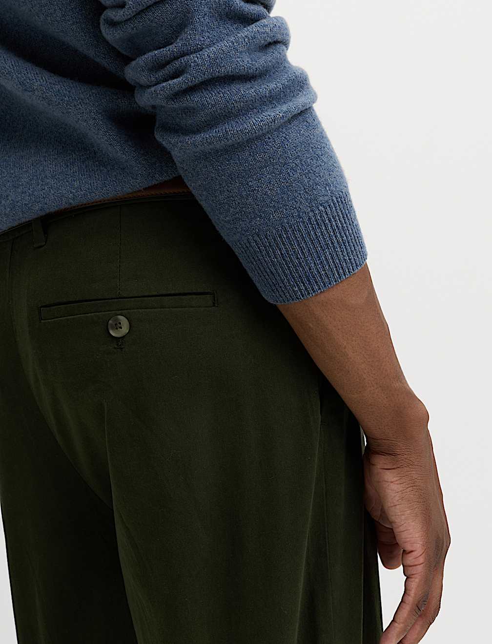 Loose Fit Stretch Chinos