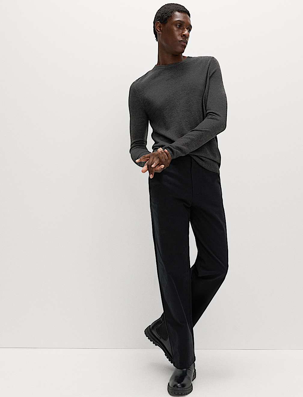 Loose Fit Stretch Chinos