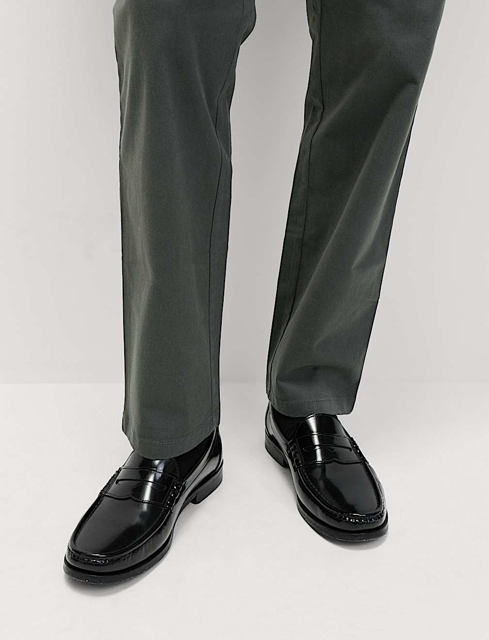 Regular Fit Stretch Chinos