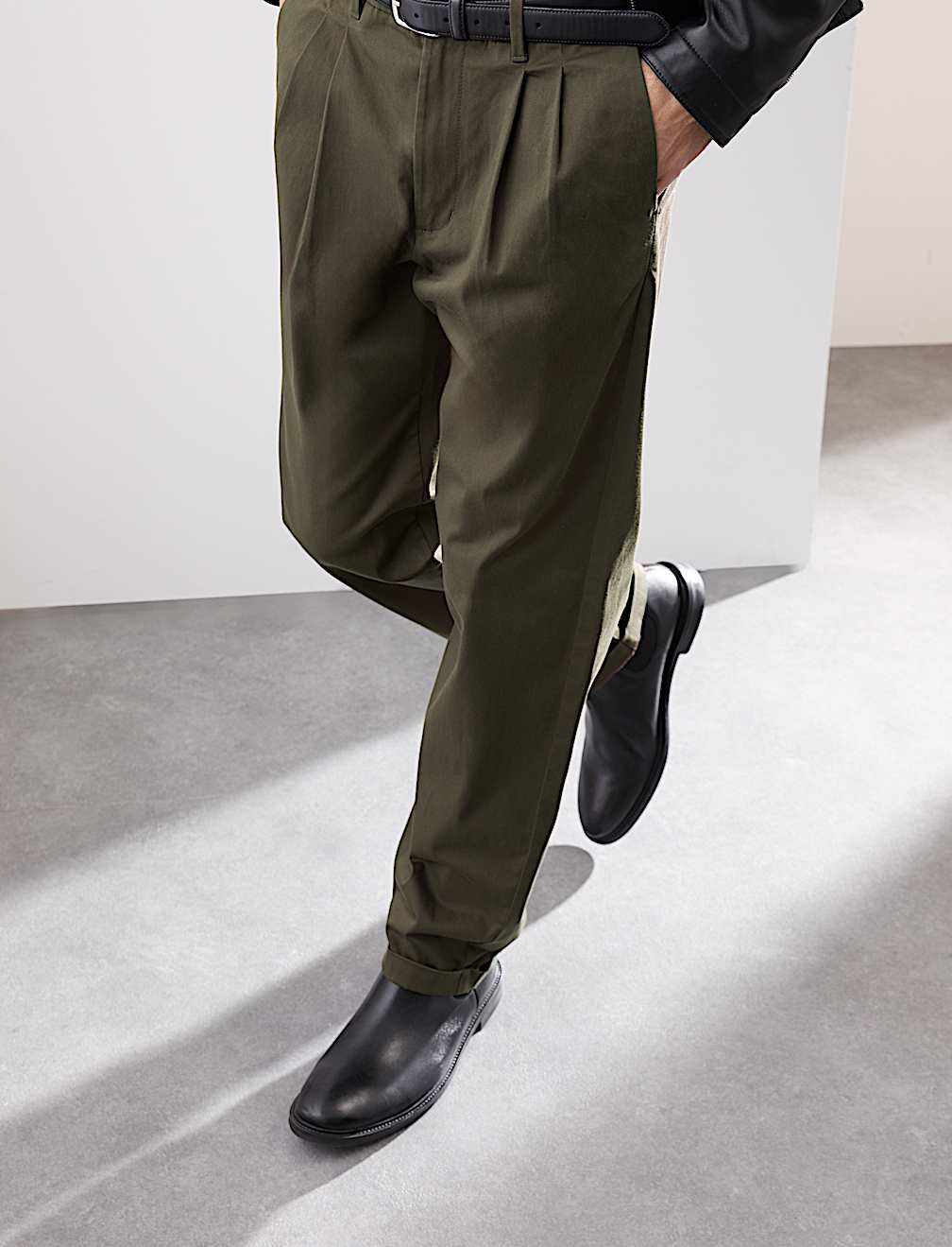 Tapered Fit Twin Pleat Chinos