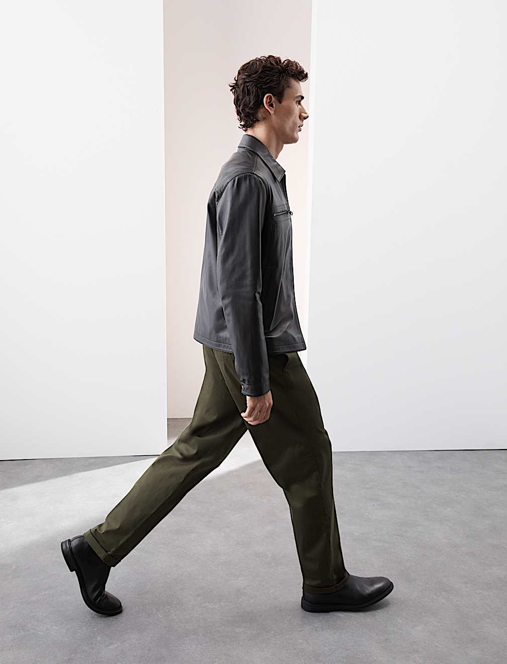 Tapered Fit Twin Pleat Chinos