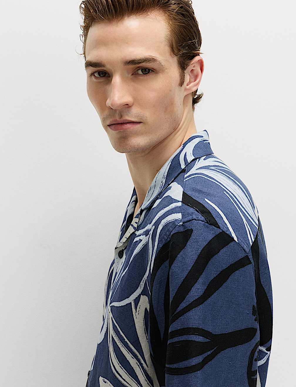 Linen Blend Hawaiian Short Sleeve Shirt