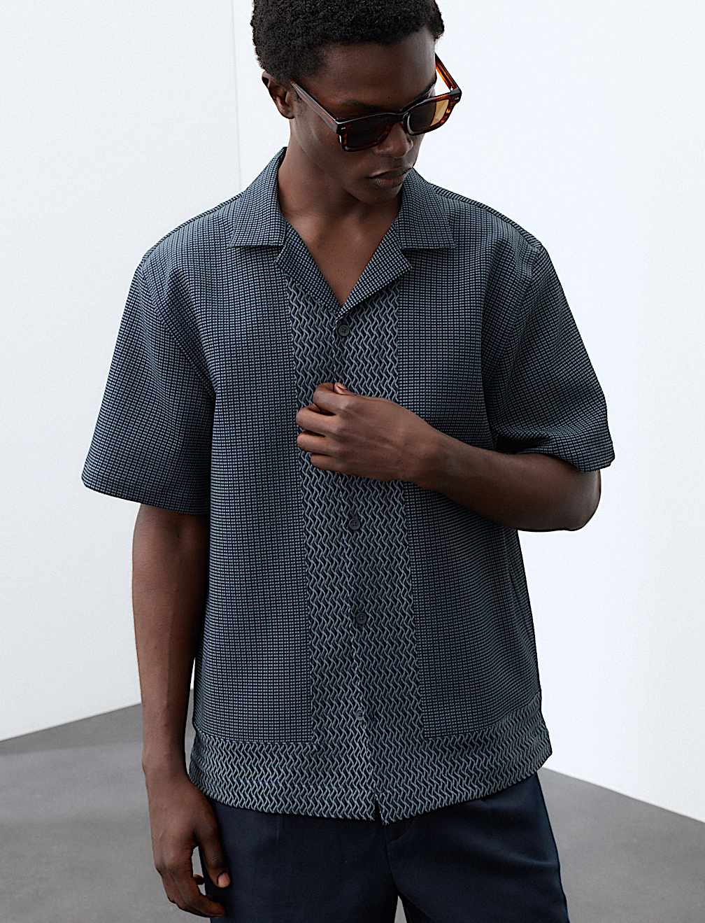 Geometric Jacquard Short Sleeve Shirt