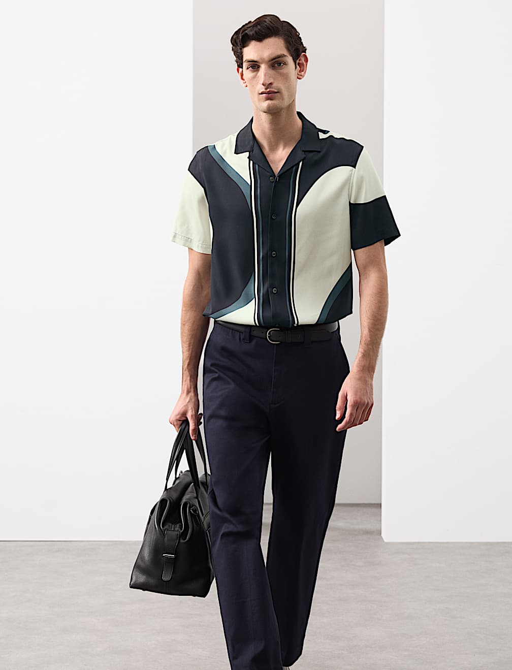 Abstract Border Print Short Sleeve Shirt