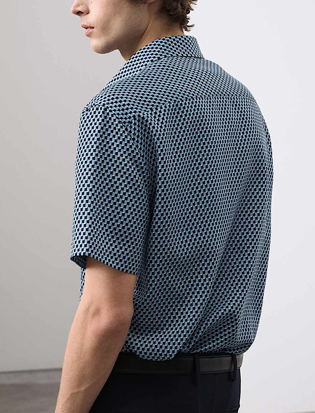 Geometric Print Short Sleeve Shirt