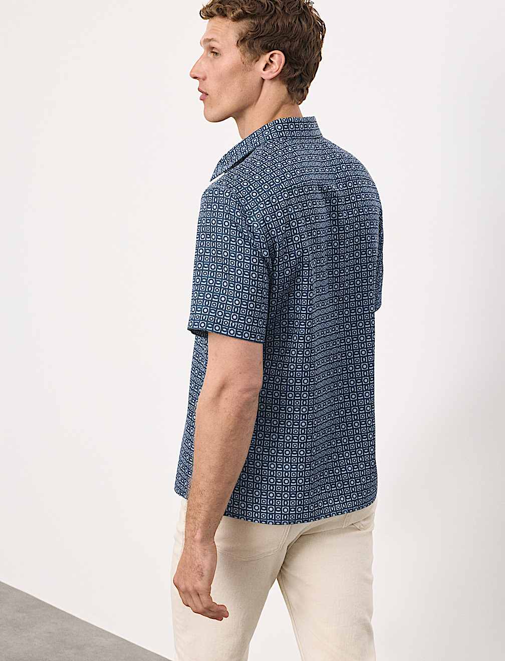 Geometric Print Short Sleeve Shirt