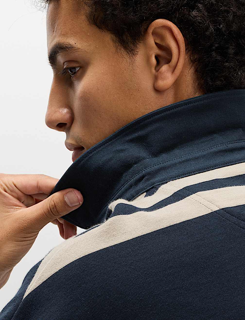 Tram Stripe Modern Rugby