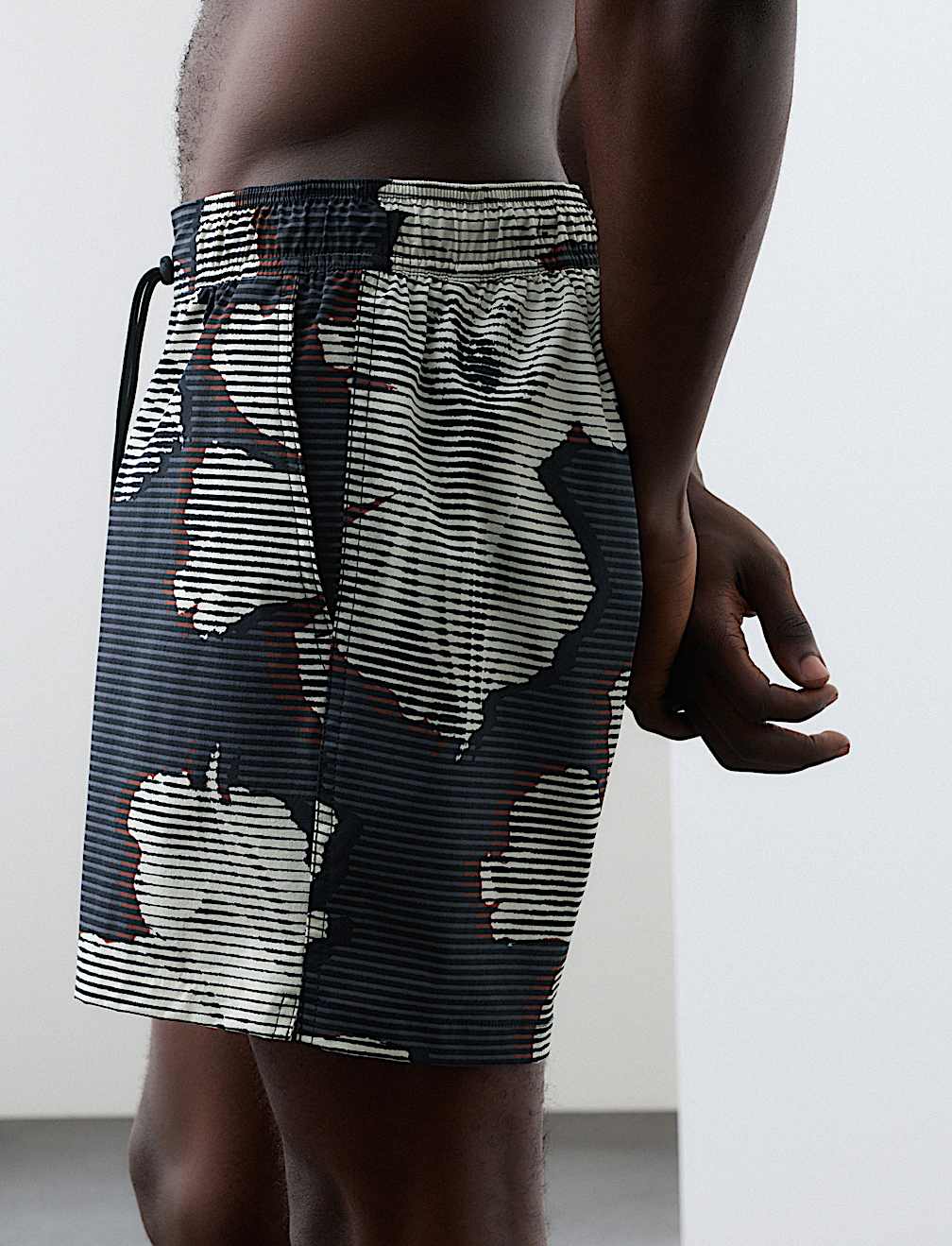 Pocketed Linear Floral Print Swim Shorts