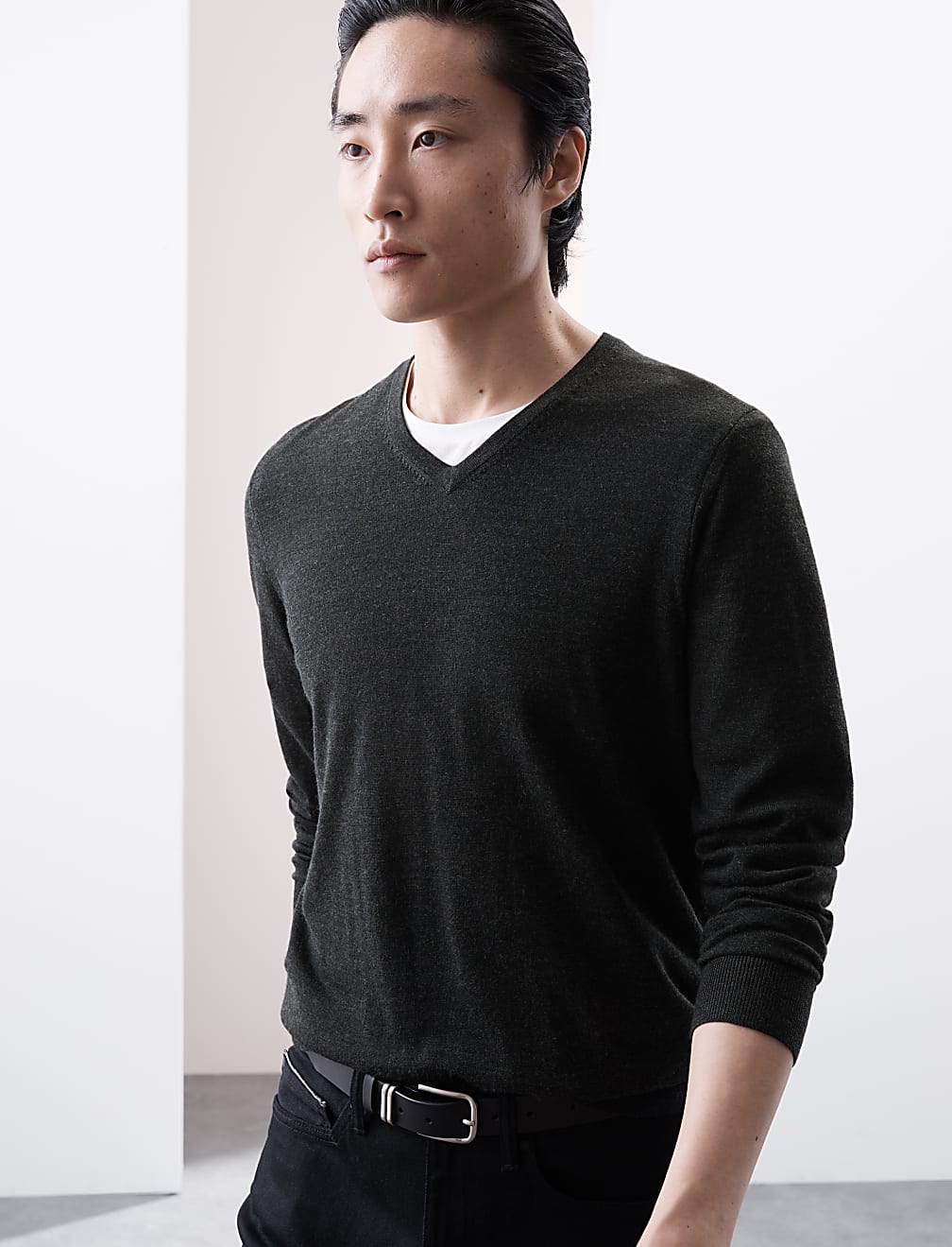 Pure Extra Fine Merino Wool V-Neck Jumper