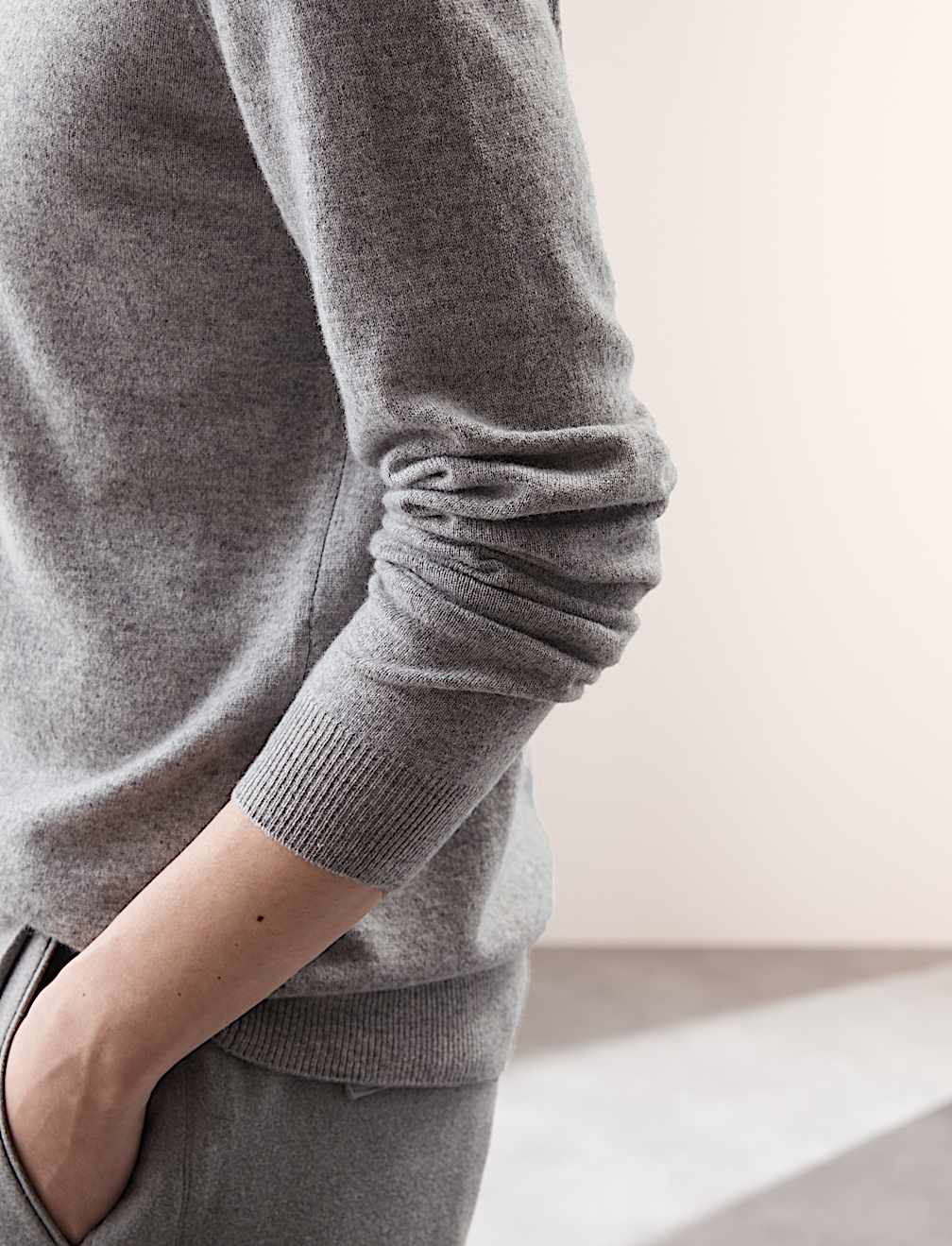 Pure Cashmere V-Neck Jumper