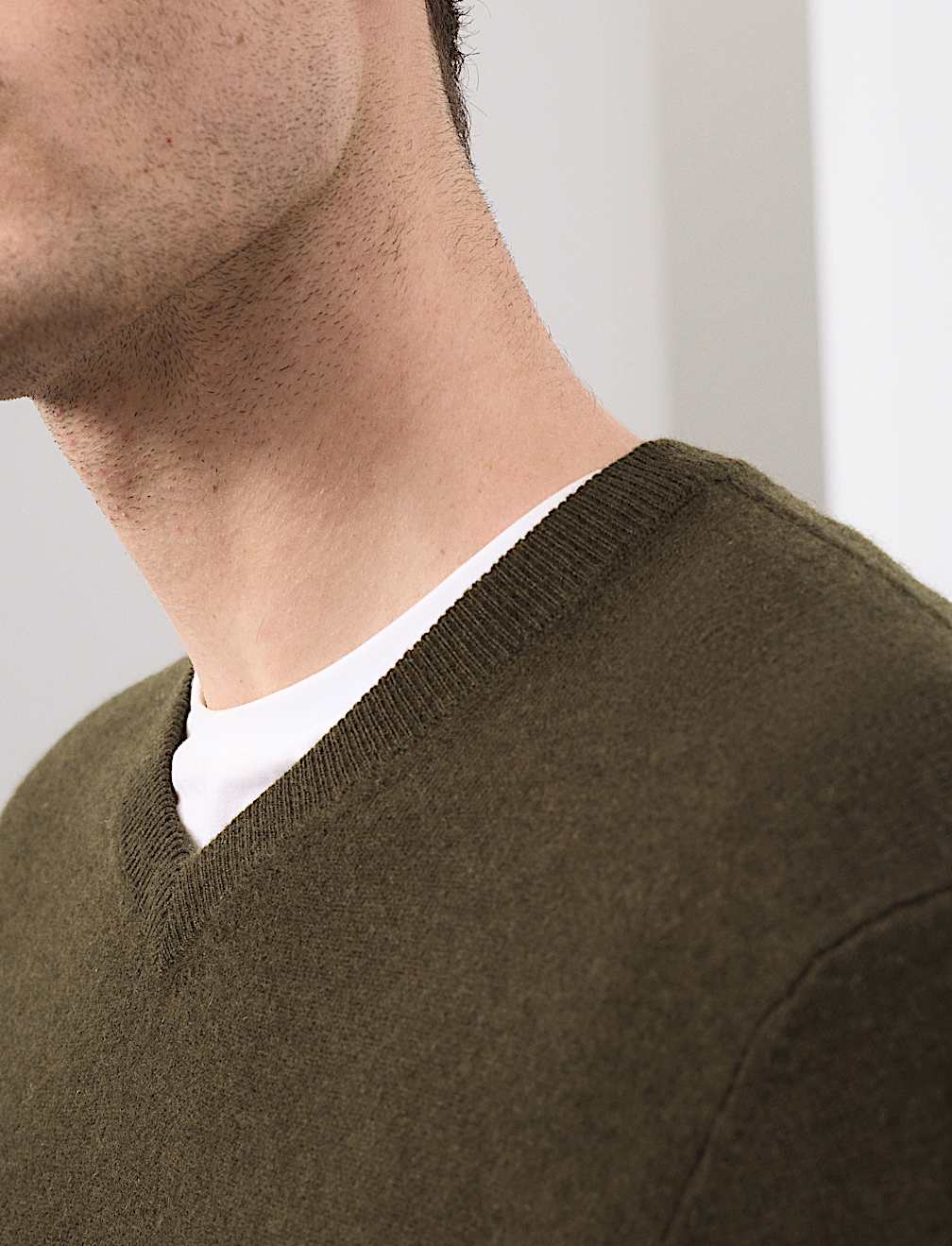 Pure Cashmere V-Neck Jumper