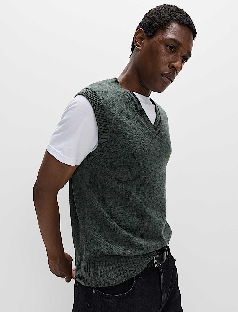 Lambswool Blend V-Neck Knitted Vest