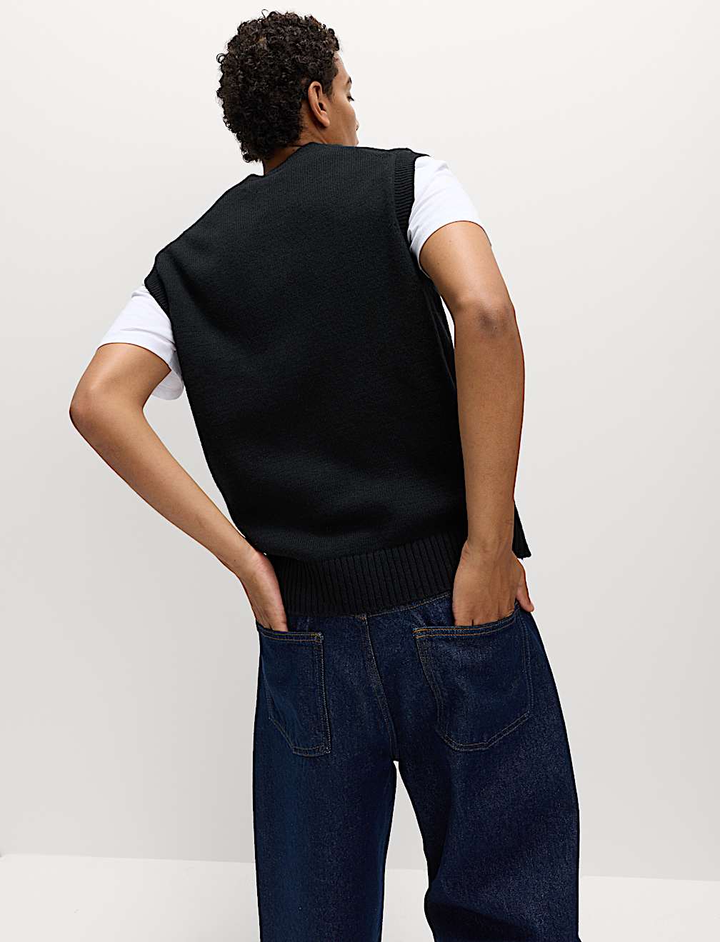 Lambswool Blend V-Neck Knitted Vest