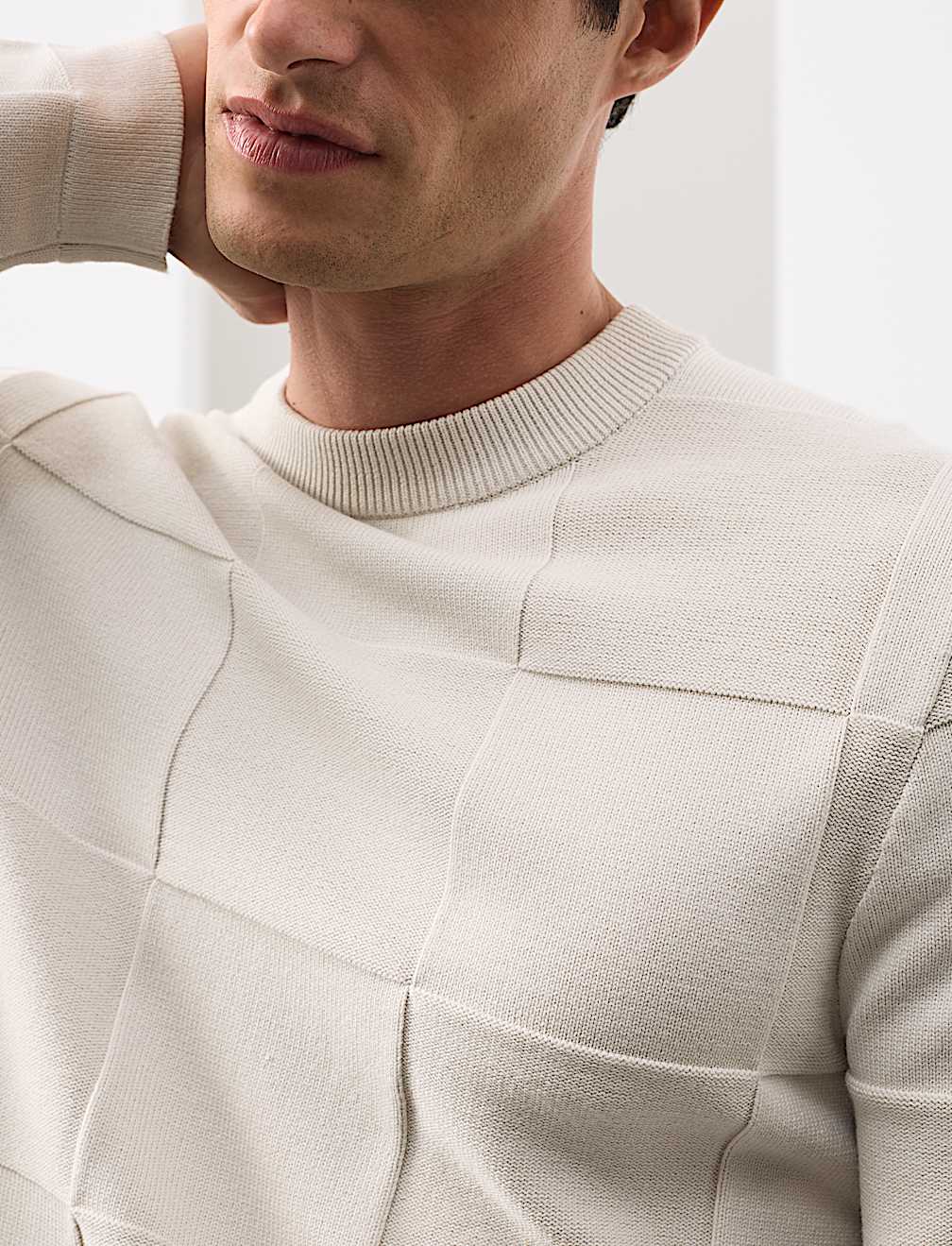 Textured Crew Neck Knitted Jumper