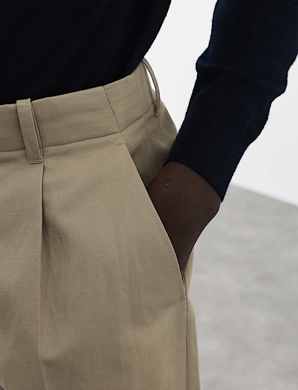 Relaxed Fit Lyocell Rich Pleat Front Trousers