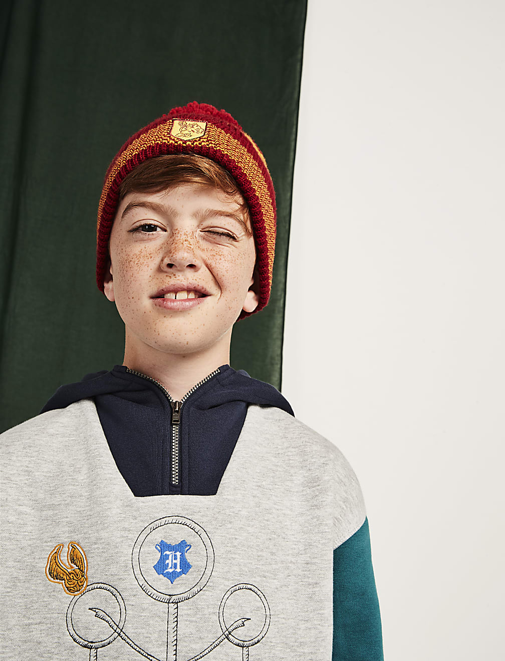 Harry Potter™ Hat, Scarf and Glove Set (1-13 Yrs)