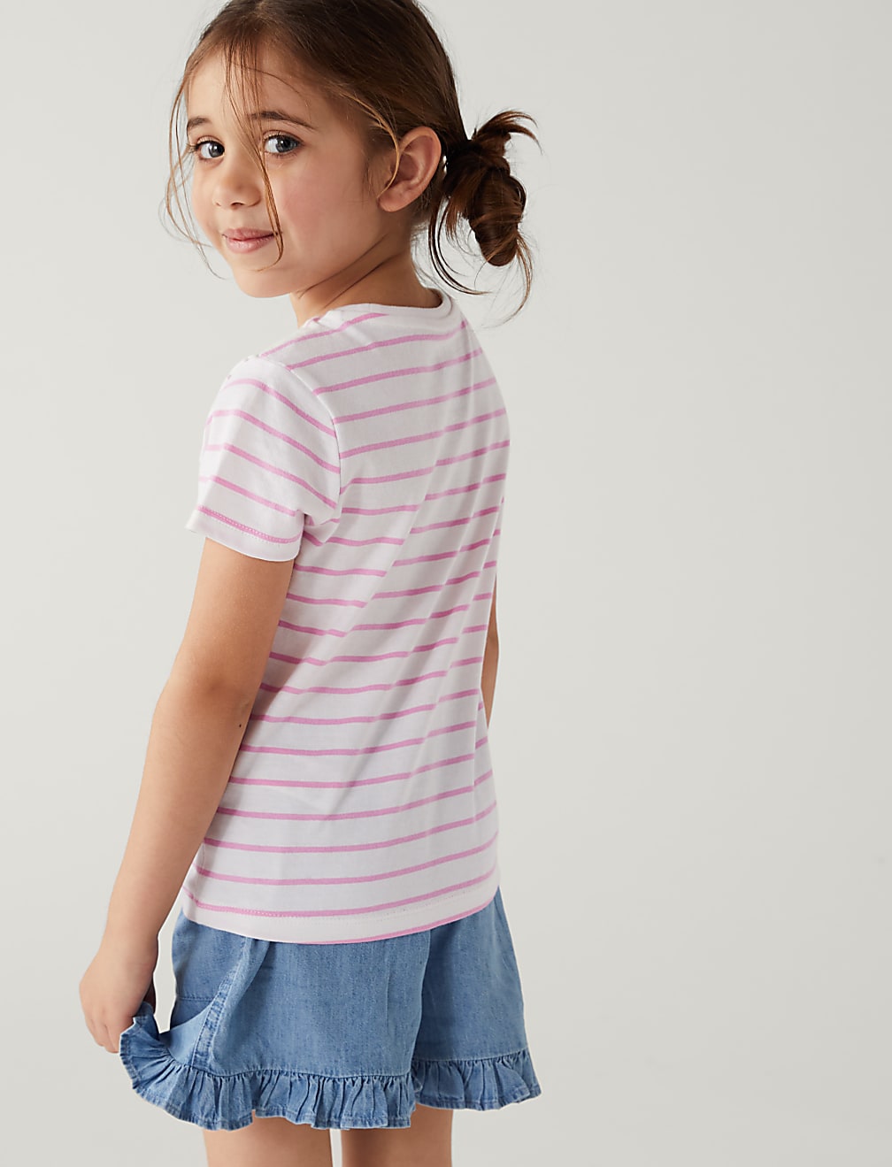 Pure Cotton Minnie Mouse™ Sequin T-Shirt (2-8 Yrs)