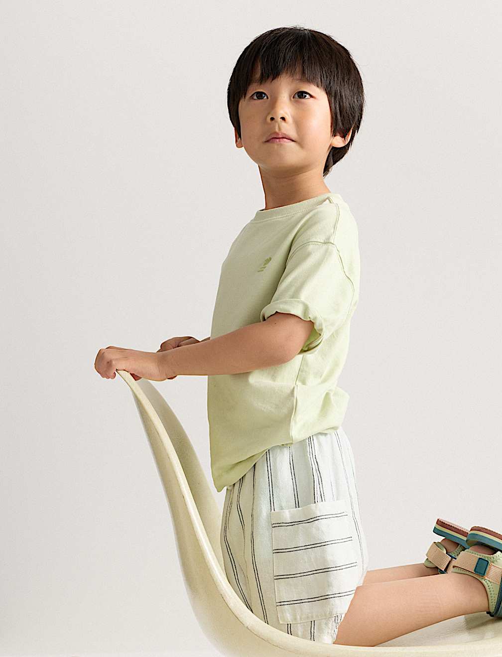 Linen Blend Cargo Shorts (2-8 Yrs)