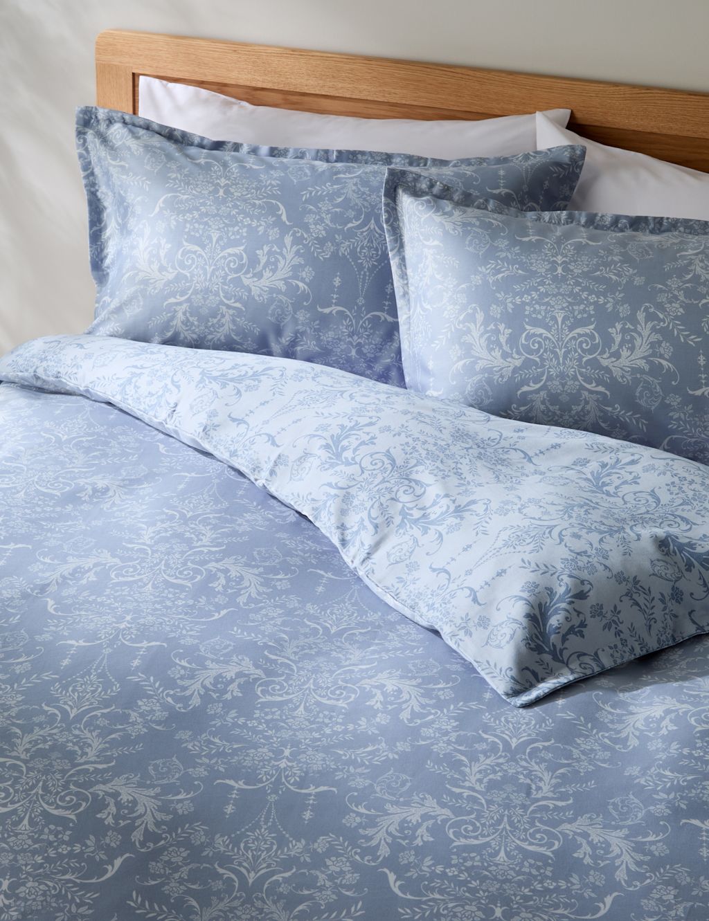 M&S Aida-Alouette Damask Sateen Bedding Set - Super King Size (6 ft) - Blue Mix, Blue Mix
