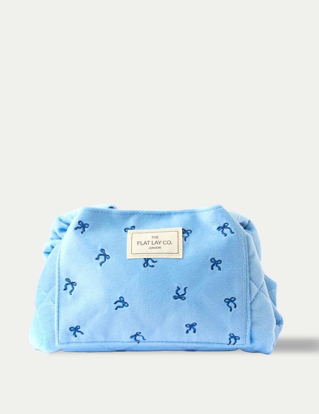 Flat Lay Co Drawstring Flat Lay Makeup Bag - Ditsy Bows Blue Embroidered Velvet - 1SIZE, Blue