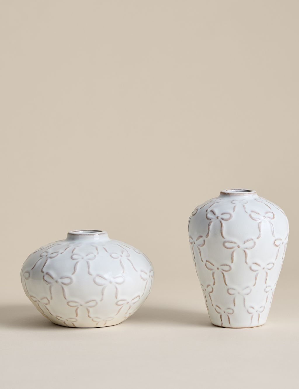 M&S Set of 2 Mini Ceramic Bow Vases - White, White