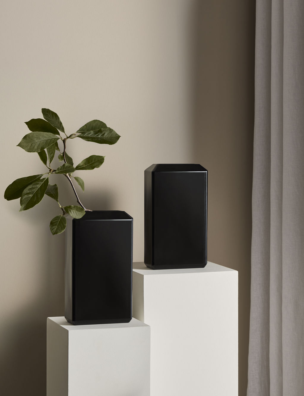 M&S X Kelly Hoppen Angular Glass Vase - 1SIZE - Black, Black