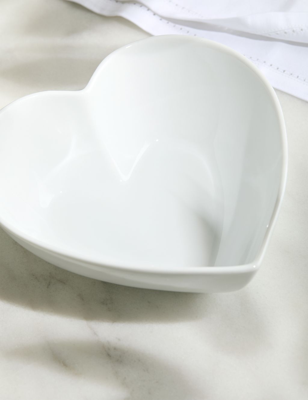 M&S Maxim Medium Heart Serving Bowl - 1SIZE - White, White