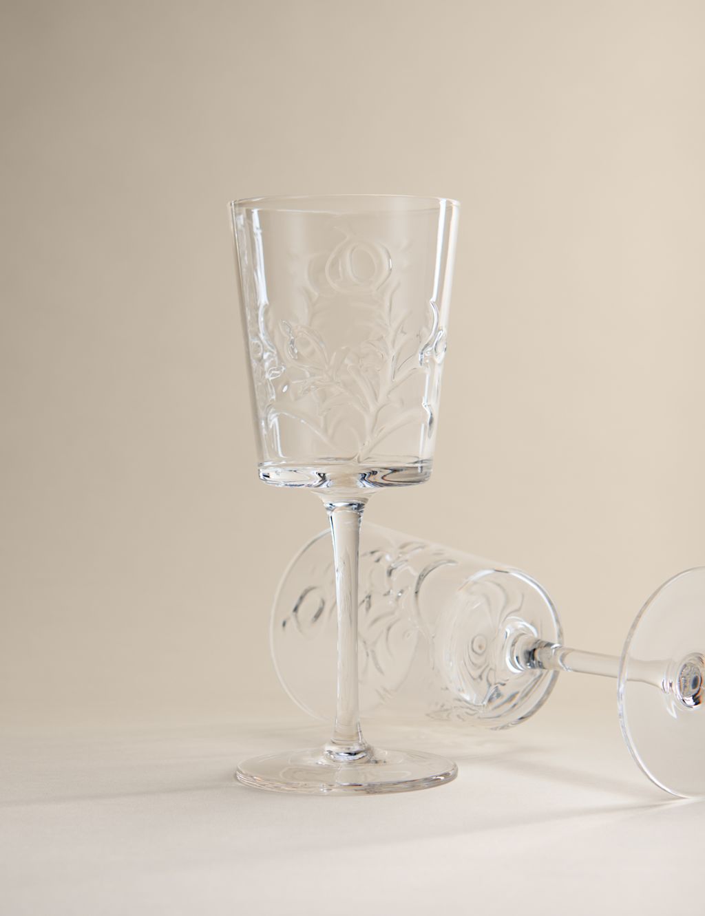 M&S Set of 2 Embossed Floral Wine Glasses - 1SIZE
