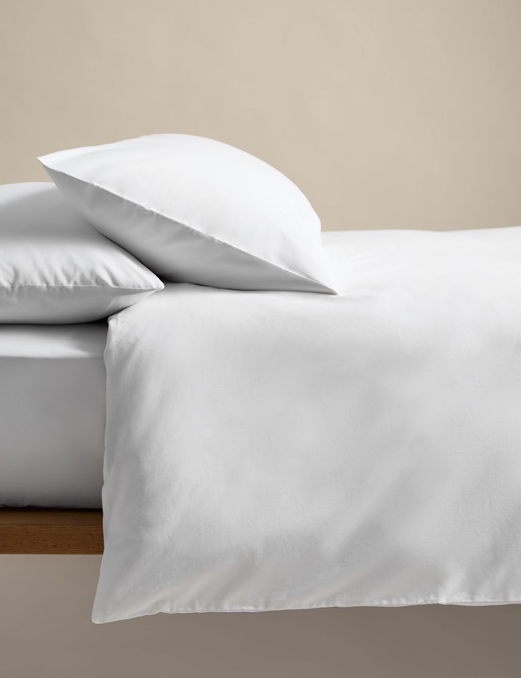 M&S Body Sensor&trade; Pure Cotton Bedding Set - King Size (5 ft) - White, White