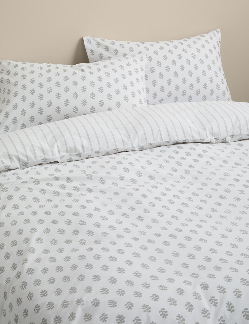 M&S Cotton Blend Mini Leaf Bedding Set - Double (4 ft 6) - Marble, Marble
