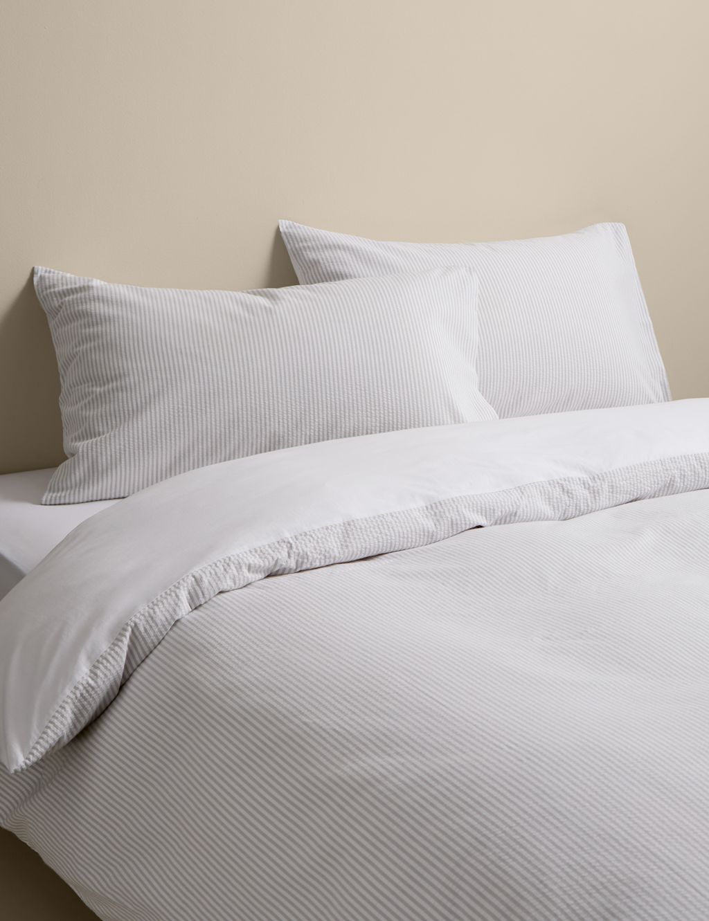 M&S Pure Cotton Striped Seersucker Bedding Set - Super King Size (6 ft) - Light Grey Mix, Light Grey Mix