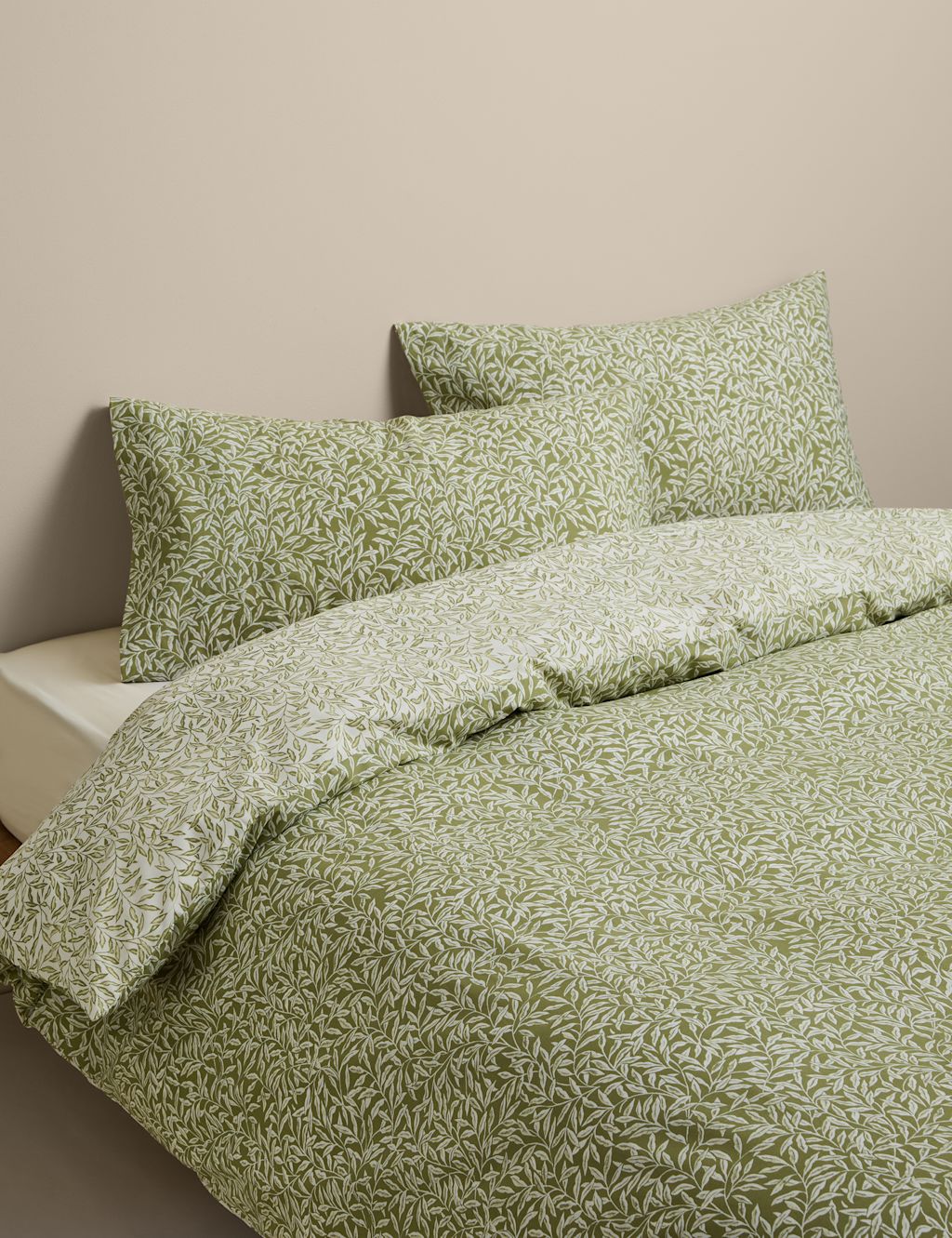 M&S Cotton Blend Willow Leaf Printed Bedding Set - King Size (5 ft) - Green Mix, Green Mix