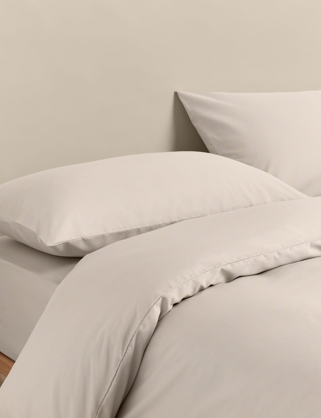 M&S Stay Cool Lyocell Rich Bedding Set - King Size (5 ft) - Putty, Putty