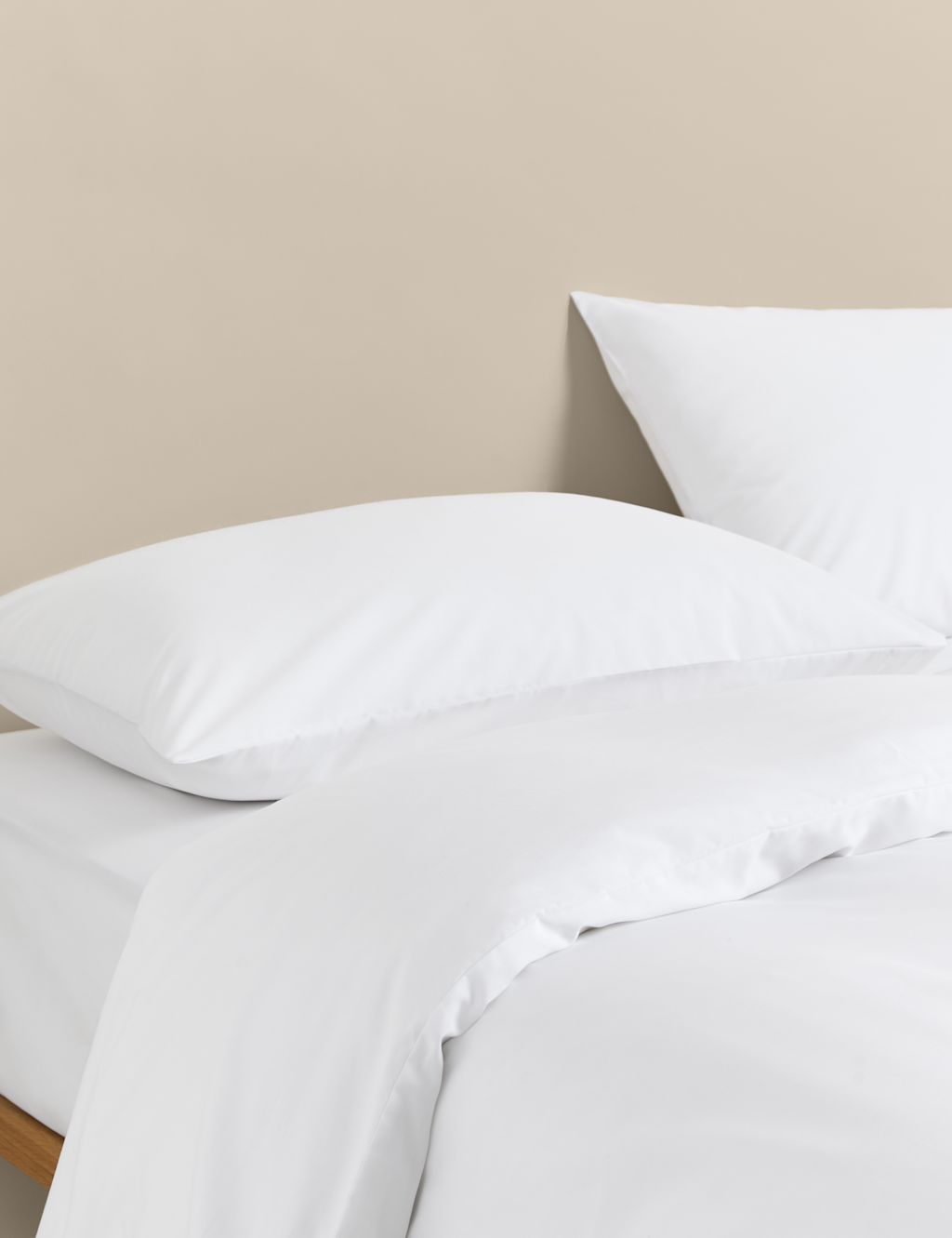 M&S Stay Cool Lyocell Rich Bedding Set - Double (4 ft 6) - White, White