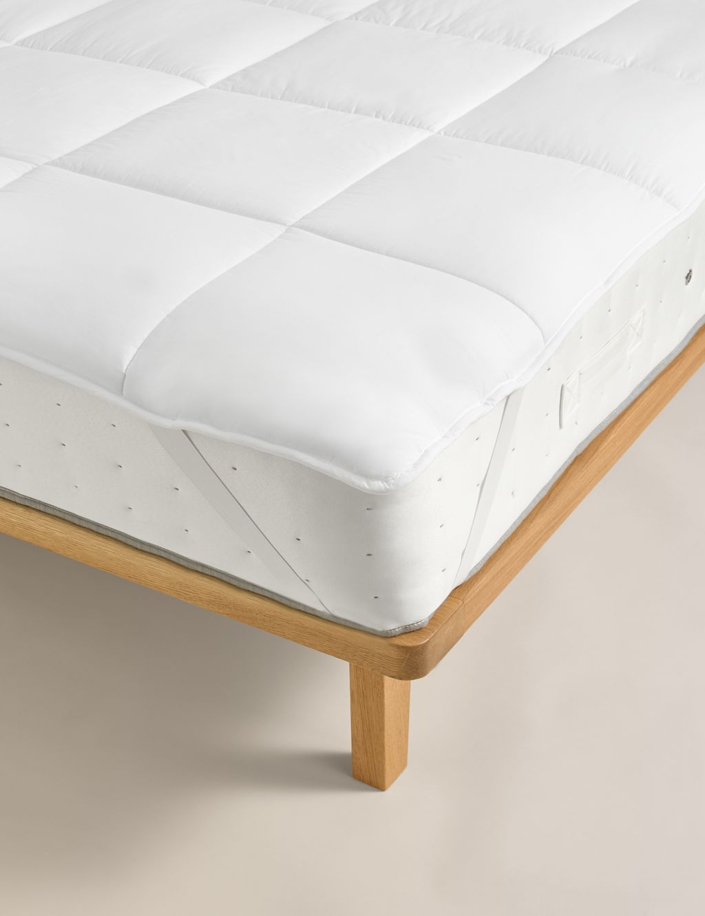 M&S Luxury Down Alternative Mattress Topper - Double (4 ft 6) - White, White