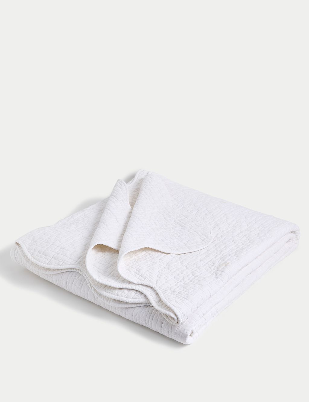 M&S Pure Cotton Quilted Scallop Bedspread - Medium - Single - Soft White, Soft White