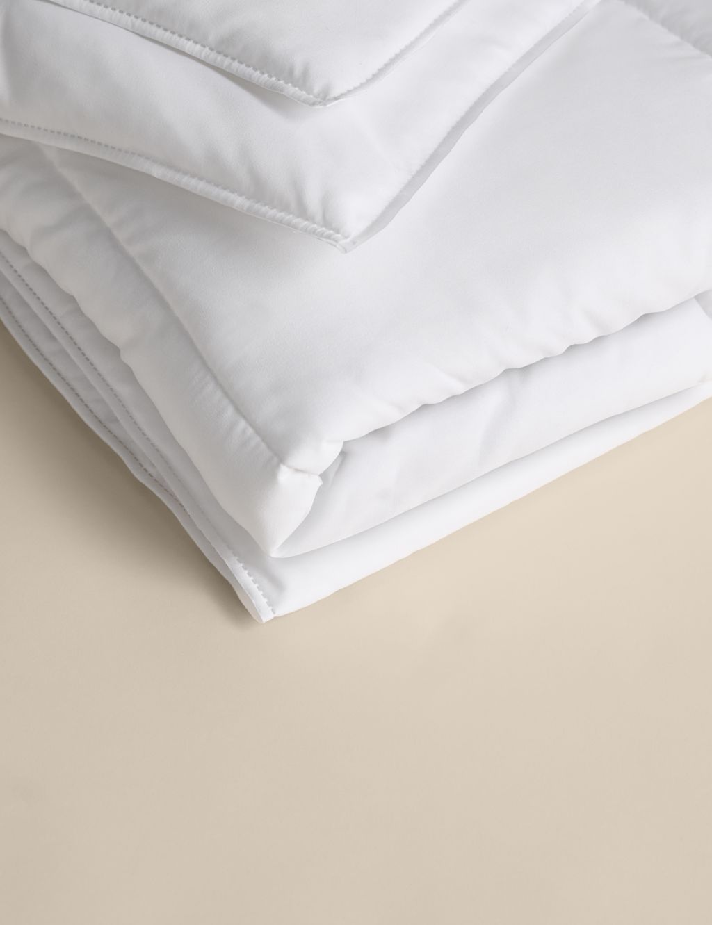 M&S Smart Wash & Dry Anti-Allergy 7.5 Tog Duvet - King Size (5 ft) - White, White