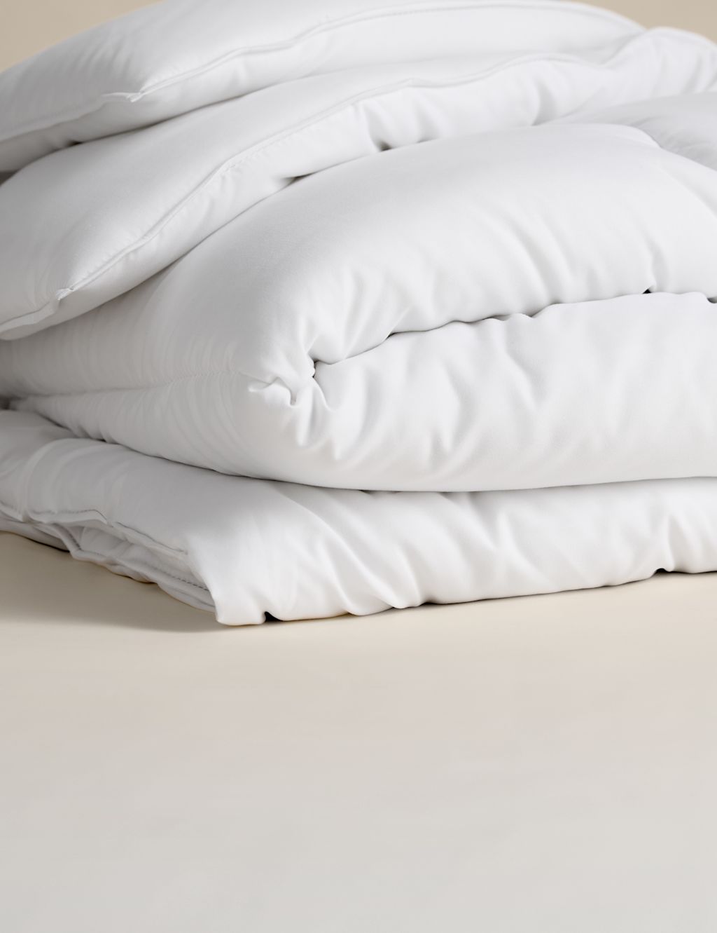 M&S Smart Wash & Dry Anti Allergy 13.5 Tog Duvet - King Size (5 ft) - White, White
