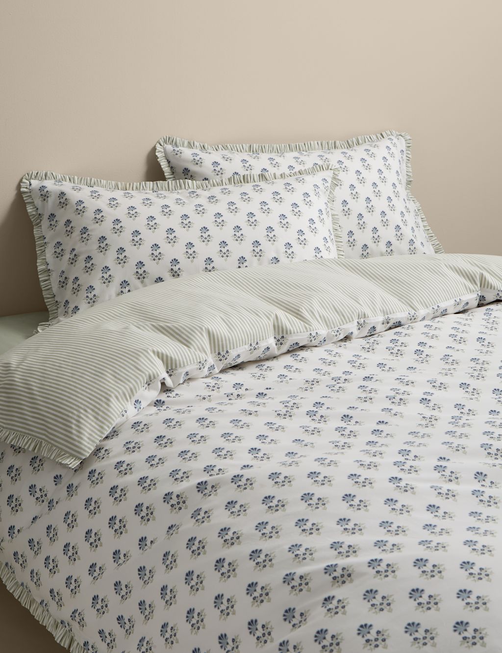 M&S Pure Cotton Floral Ruffle Bedding Set - Super King Size (6 ft) - Green Mix, Green Mix