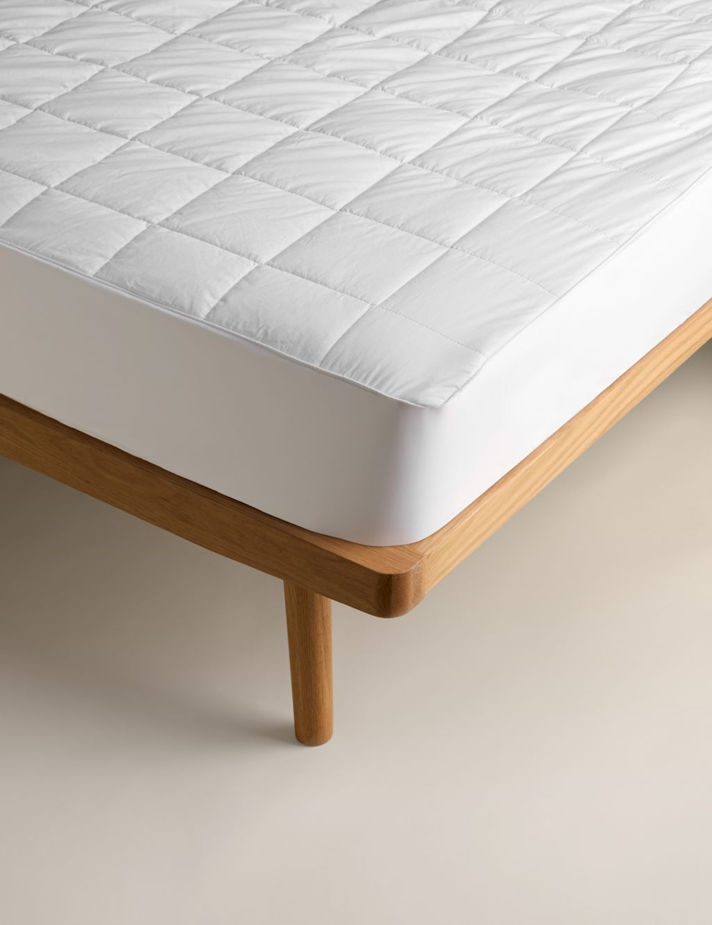 M&S Ultimate Comfort Multi Depth Mattress Protector - Double (4 ft 6) - White, White