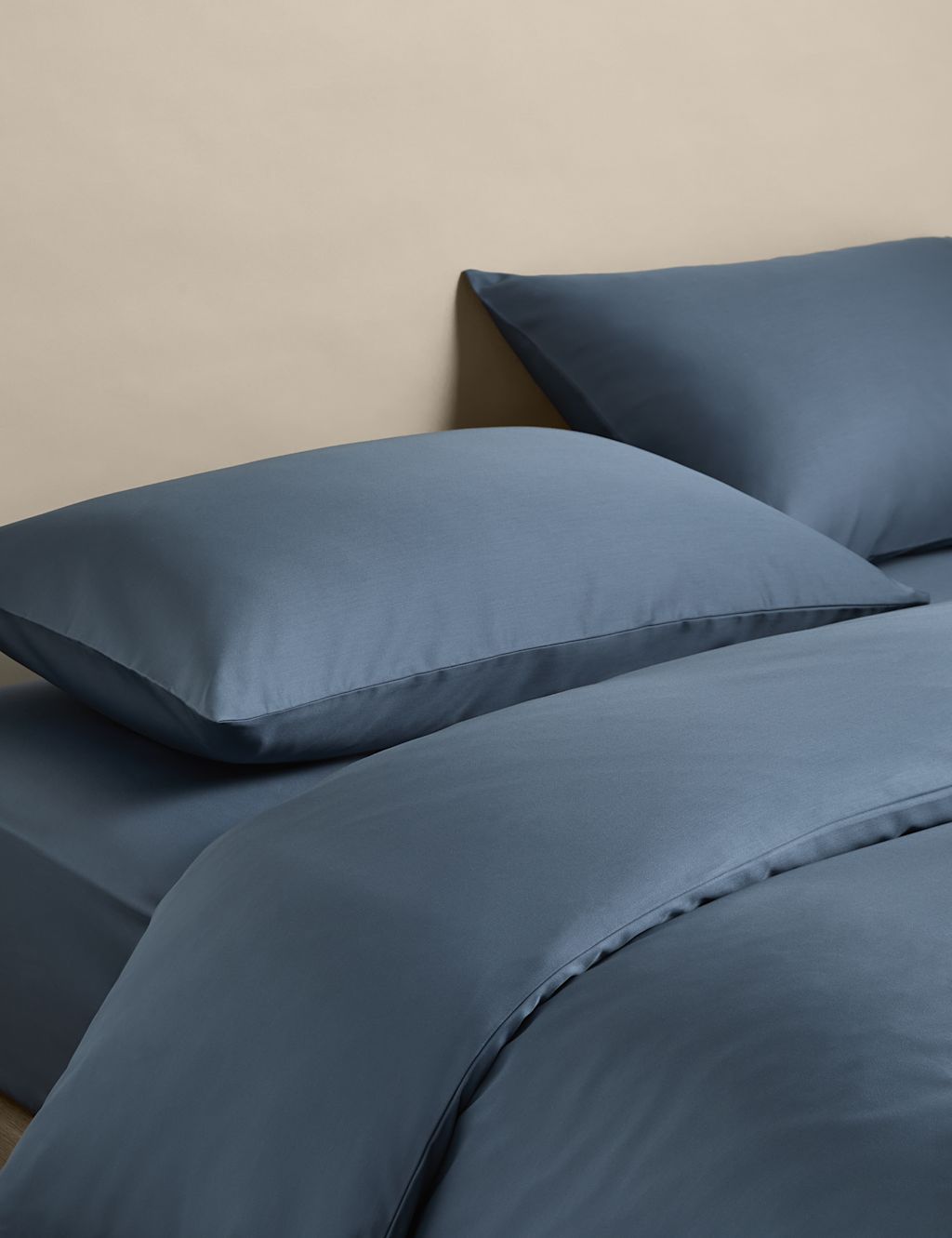 M&S Egyptian Cotton 400 Thread Count Silky Bedding Set - Super King Size (6 ft) - Slate Blue, Slate Blue