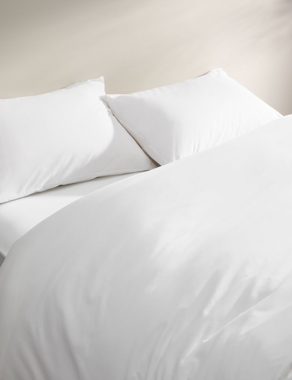 M&S Cotton Rich Bedding Set - Double (4 ft 6) - White, White