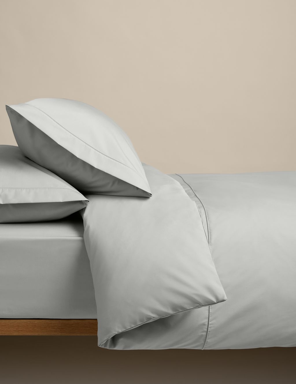 M&S Egyptian Cotton 230 Thread Count Crisp Bedding Set - Super King Size (6 ft) - Dove, Dove