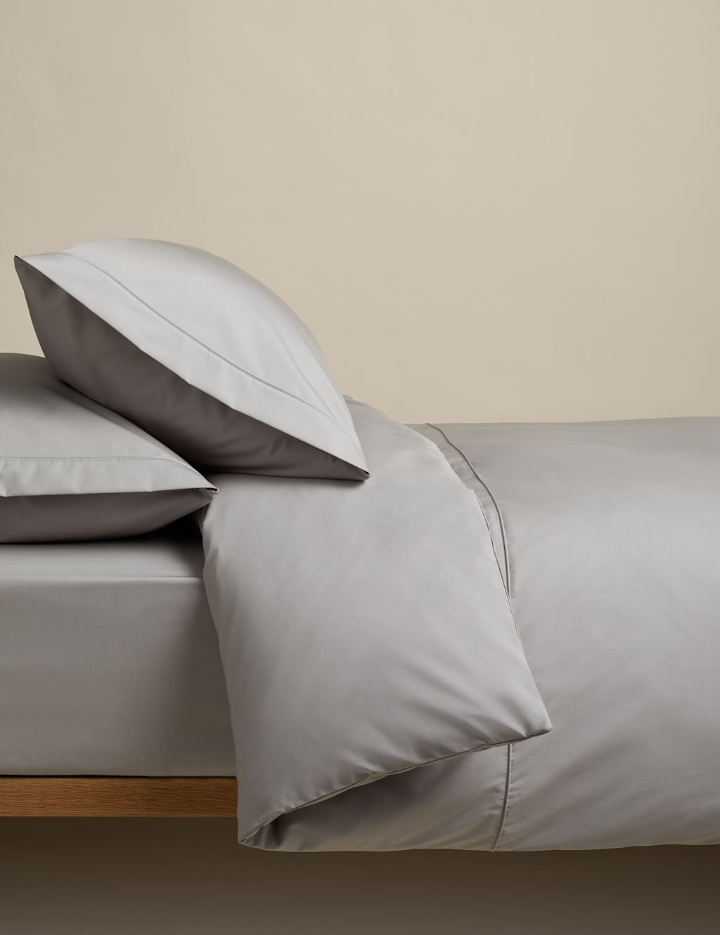 M&S Egyptian Cotton 230 Thread Count Crisp Bedding Set - Super King Size (6 ft) - Marble, Marble