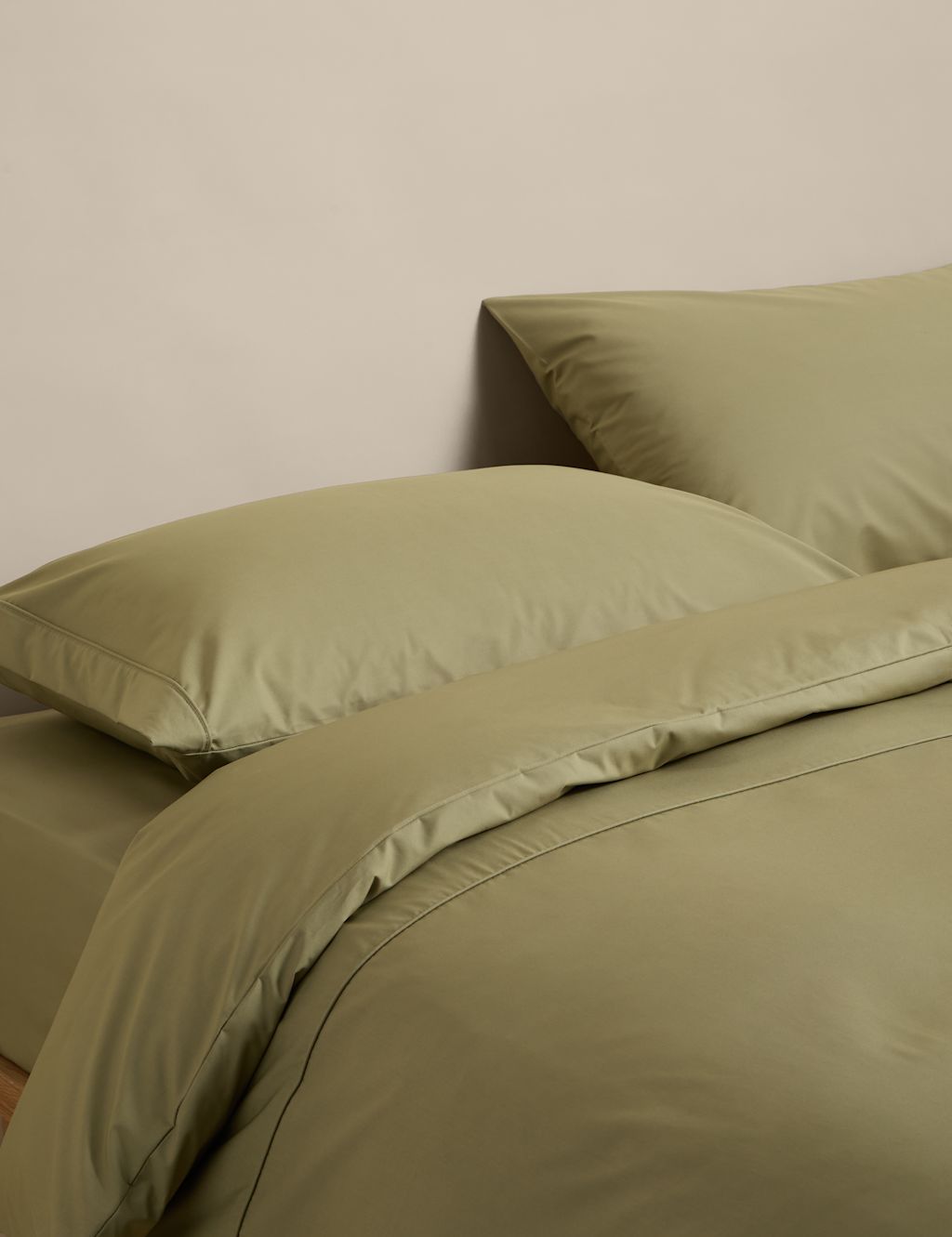 M&S Egyptian Cotton 230 Thread Count Crisp Bedding Set - Double (4 ft 6) - Fern, Fern