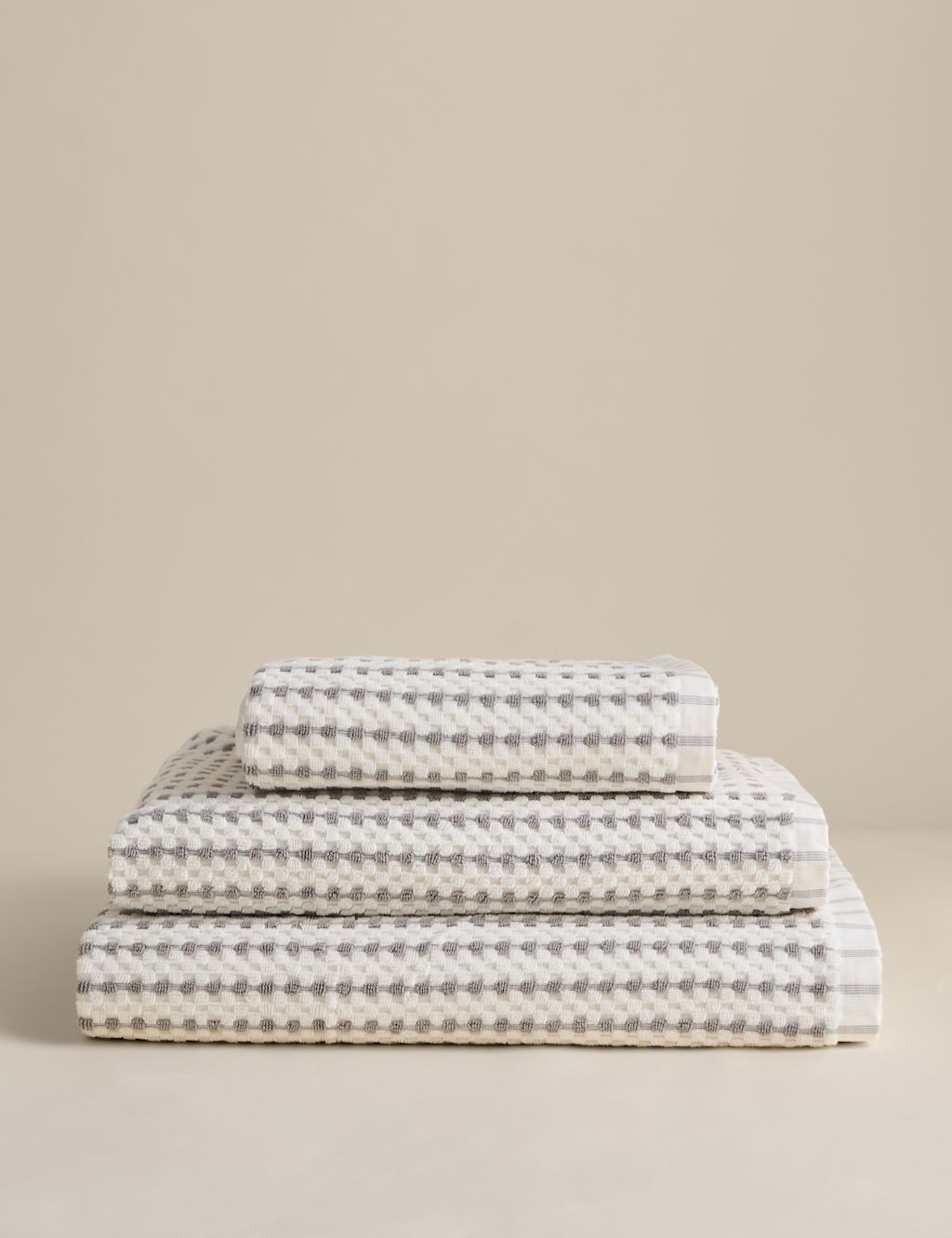 M&S Pure Cotton Spotty Striped Towel - Bath Sheet - Marble, Marble
